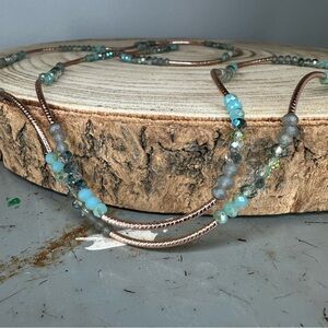 Chic Beaded Necklace with Copper Highlights green and blue